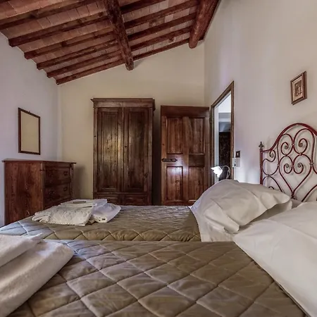 Podere Mezzastrada - Place Of Charme * Fiano (Tuscany)