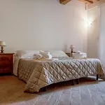 Podere Mezzastrada - Place Of Charme