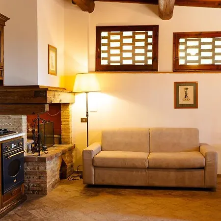 아파트 Podere Mezzastrada - Place Of Charme *