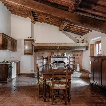 Podere Mezzastrada - Place Of Charme Apartment