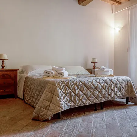Podere Mezzastrada - Place Of Charme