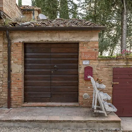Podere Mezzastrada - Place Of Charme Апартаменты